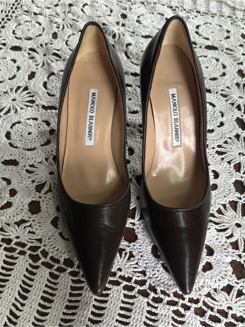 Manolo Blahnik Dark Brown Pointed Toe Leather Pumps